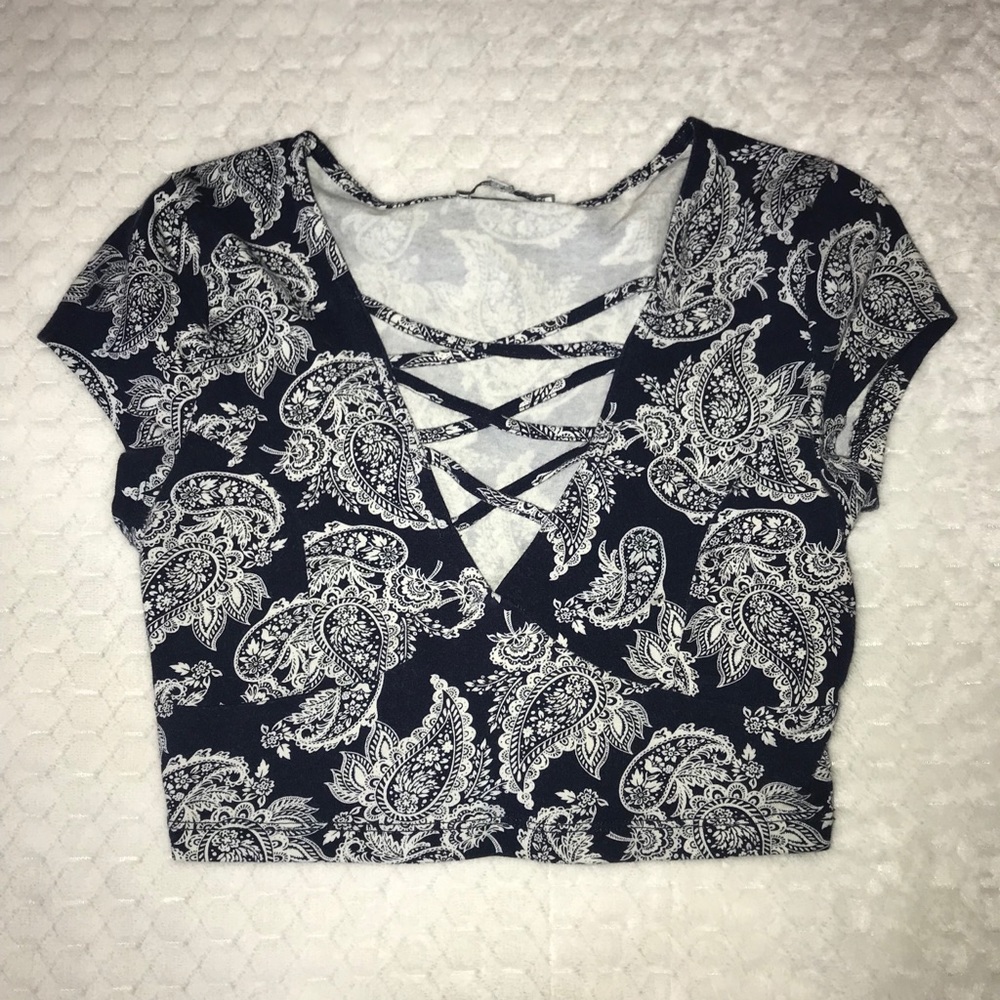 Cropped Ribbed Shirt - Picture 2 of 3